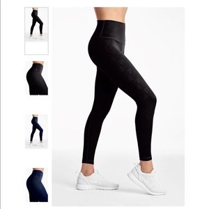 NWOT DYI Embossed Tights